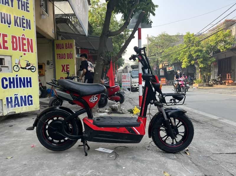 xe đạp điện 133S Plus nhập đỏ