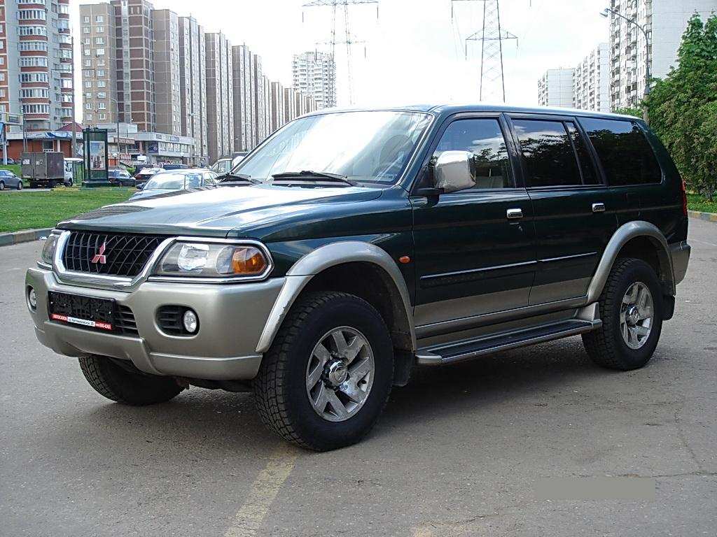Mitsubishi Pajero từng được người Việt rất ưa chuộng