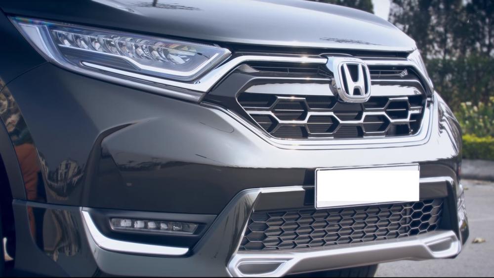 Ảnh chụp lưới tản nhiệt xe Honda CR-V L 2018