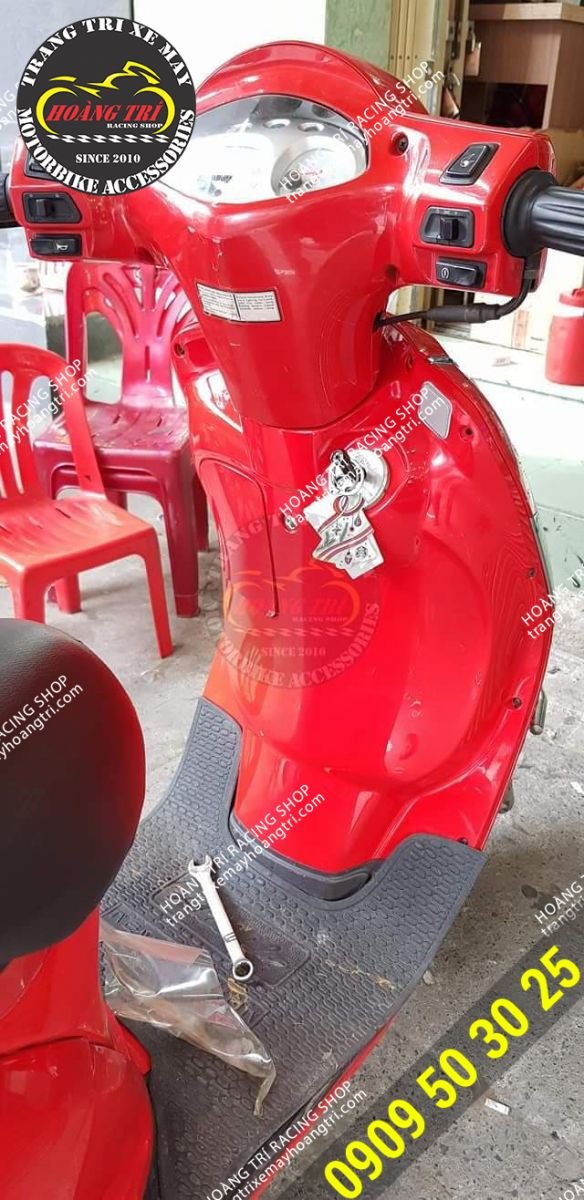 Xế cưng còn mới tinh tươm do được dán keo xe Attila Elizabeth