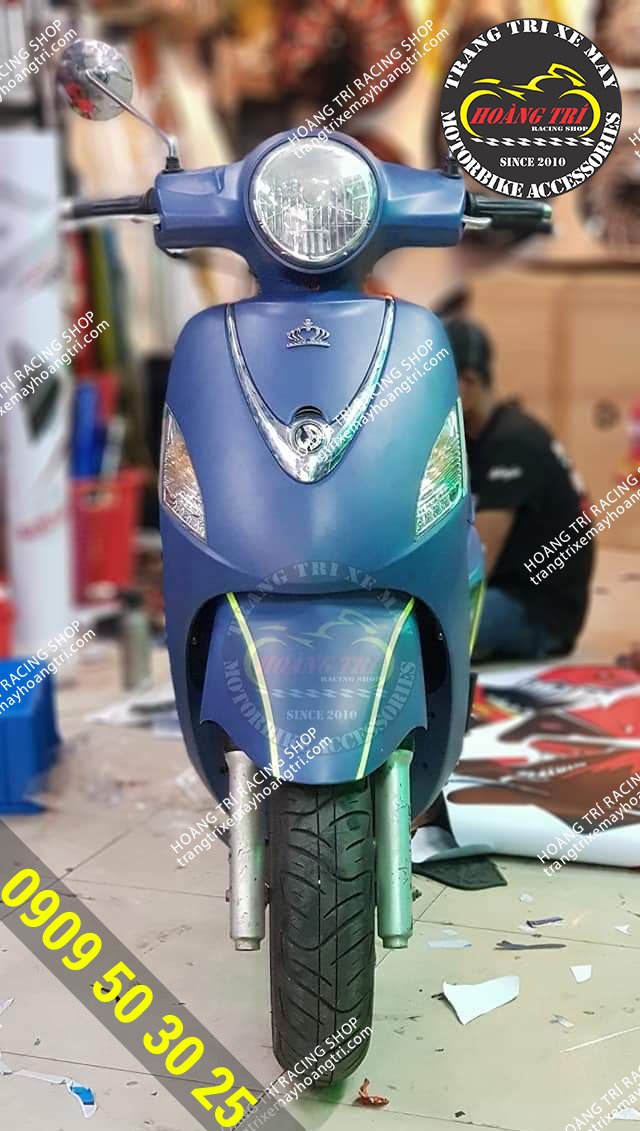 Xế cưng sau khi dán decal nhám đổi màu sơn