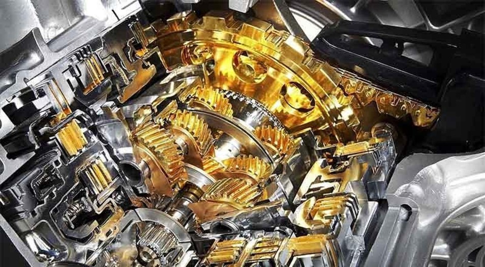 Vào mùa mưa bão, tình trạng mưa kéo dài đã gây nên rất nhiều sự cố xăng, dầu động cơ bị nhiễm nước thường xuyên xảy ra. Ảnh minh họa