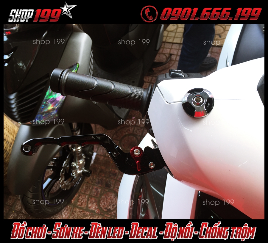 Ốc bịt gương màu bạc che khuyết điểm, độ sang chảnh cho xe Honda SH