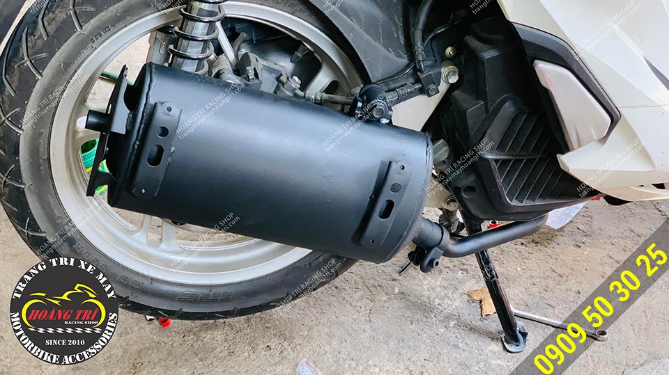 Nguyên cây pô SH300i vừa lắp đặt cho khách