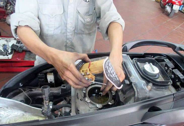 xe ab khó nổ