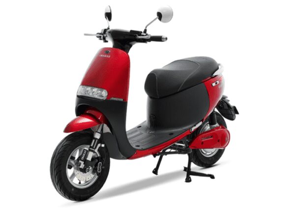 Mẫu xe điện Gogo Osakar màu đỏ bắt mắt