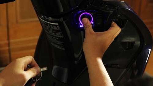 Cách mở khóa xe Lead 2020