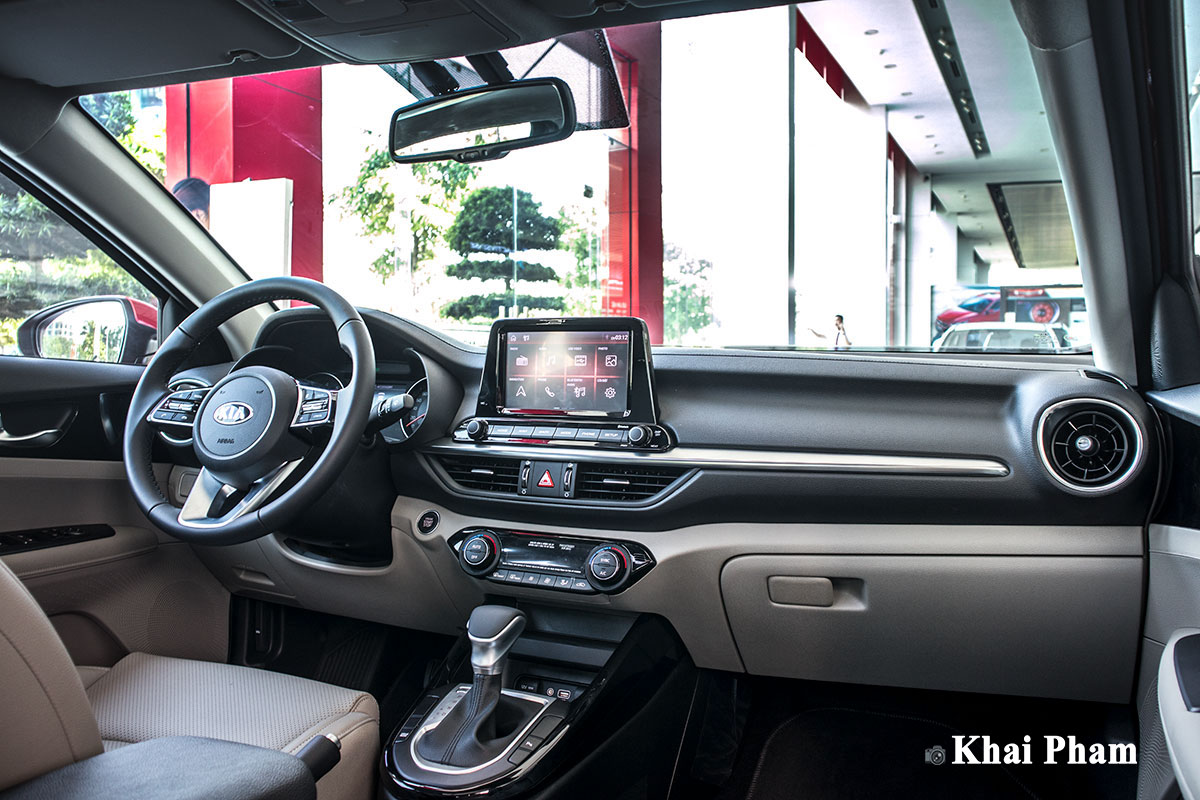 Ảnh ghế lái xe Kia Cerato 1.6AT Luxury 2020