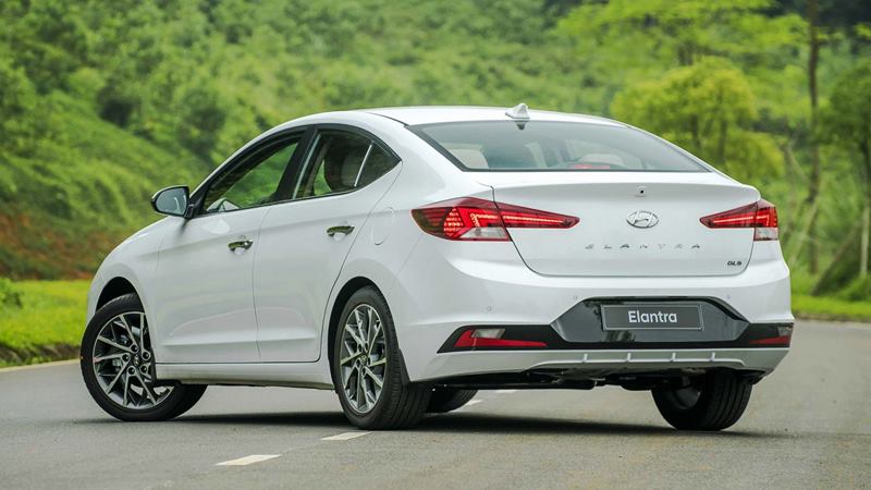 Thông số kỹ thuật và trang bị xe Hyundai Elantra 2019 tại Việt Nam