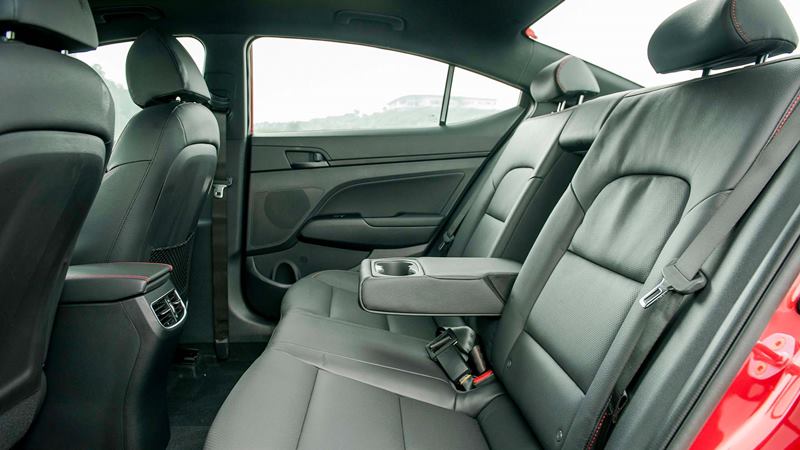 Thông số kỹ thuật và trang bị xe Hyundai Elantra 2019 tại Việt Nam