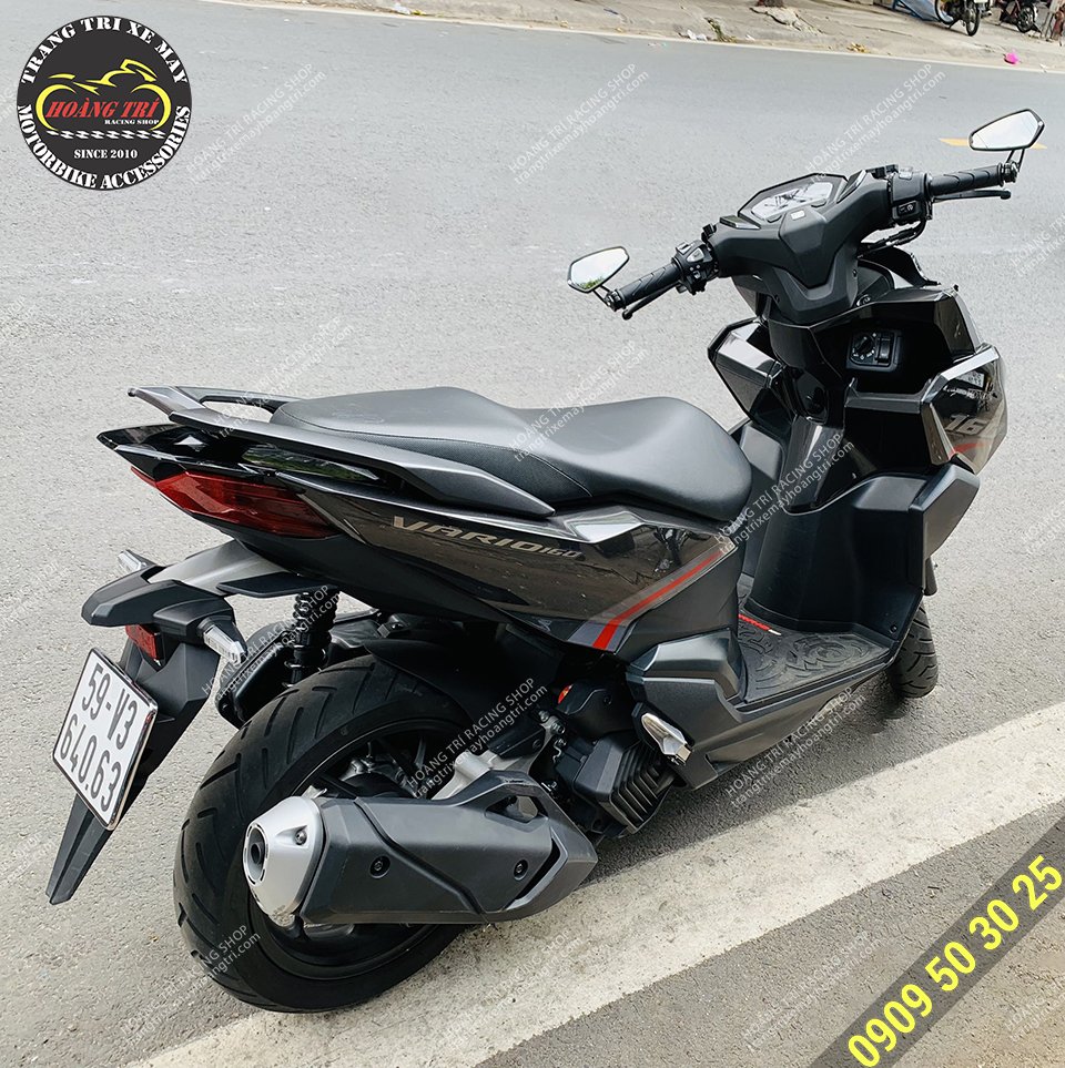 Vario 160 thể thao hơn cùng cặp kính gù CRG