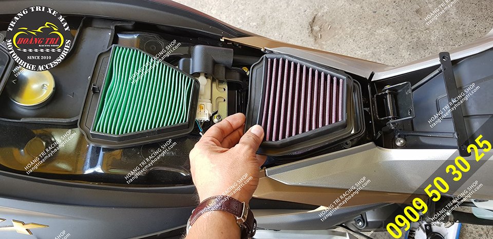 Đưa vào vị trí lọc gió của xe vừa khít lắp chuẩn zin