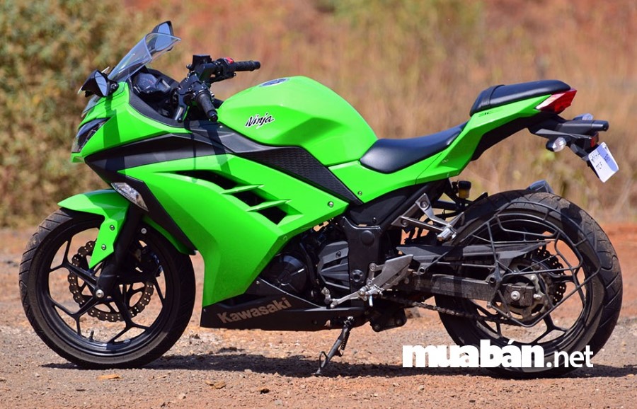 Kawasaki Ninja 300 có vẻ ngoài mạnh mẽ và ấn tượng.