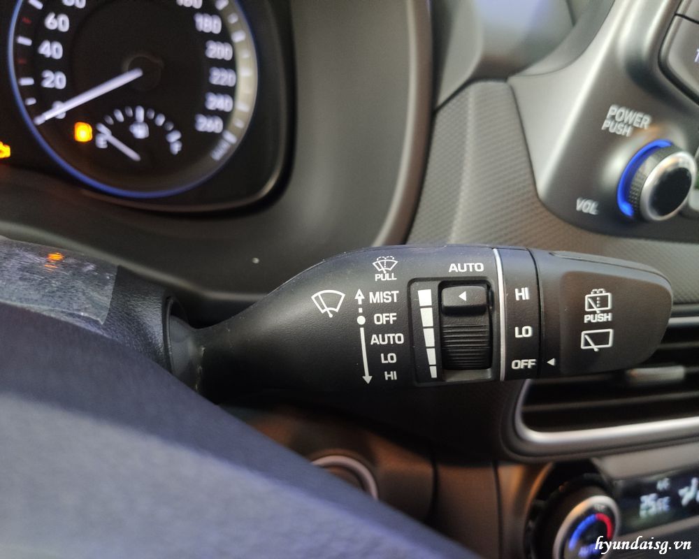 Chức năng gạt mưa Hyundai Kona 2020